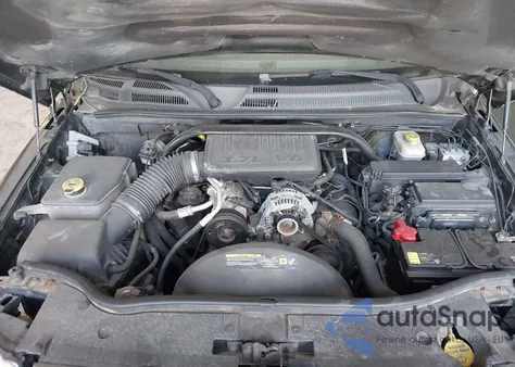 2006 Jeep Commander из США, поврежденный, VIN 1J8HG48K76C332318